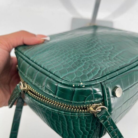 ZARA Basic Green Croc Embossed Faux Leather Top Handle Crossbody Zip Bag - Picture 9 of 15